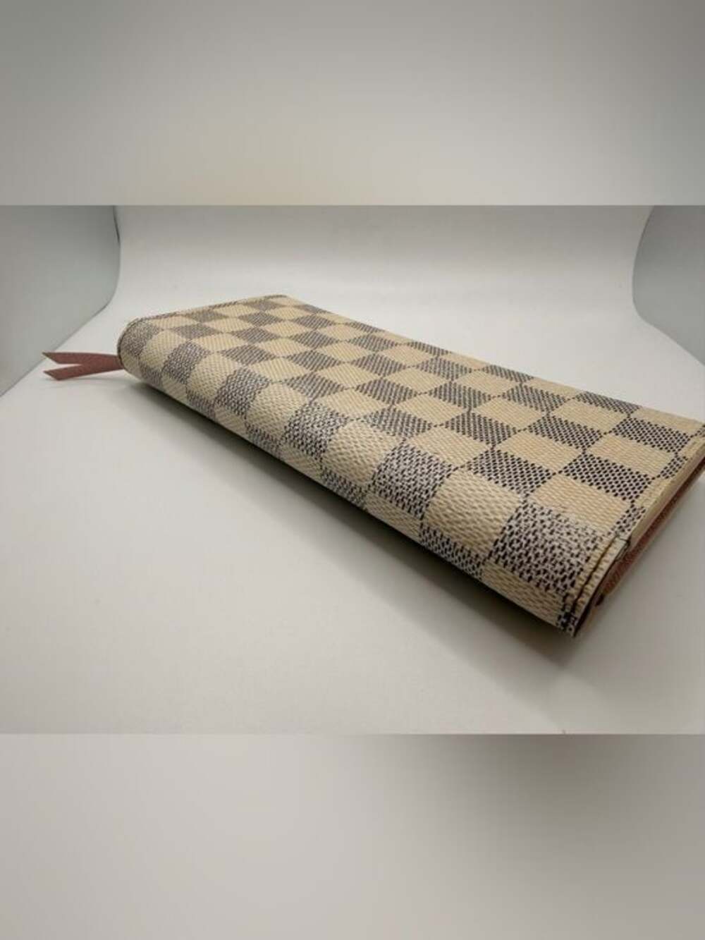 Louis Vuitton Damier Azur Emilie Wallet
Rose Ballerine - Picture 12 of 15